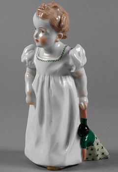 Meissen Hentschel figure - Model X164 - Child dragging a doll