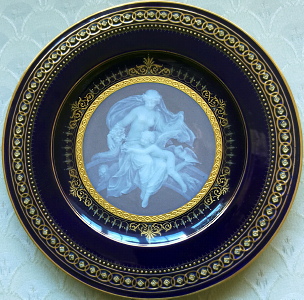 Meissen Pate-Sur-Pate plate with reticulated cobalt blue border